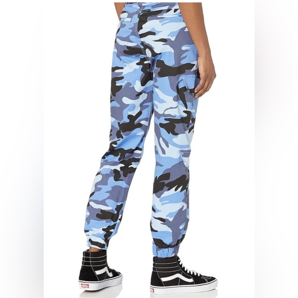 ✨VIP✨Blue Camo Print Cargo Pants
